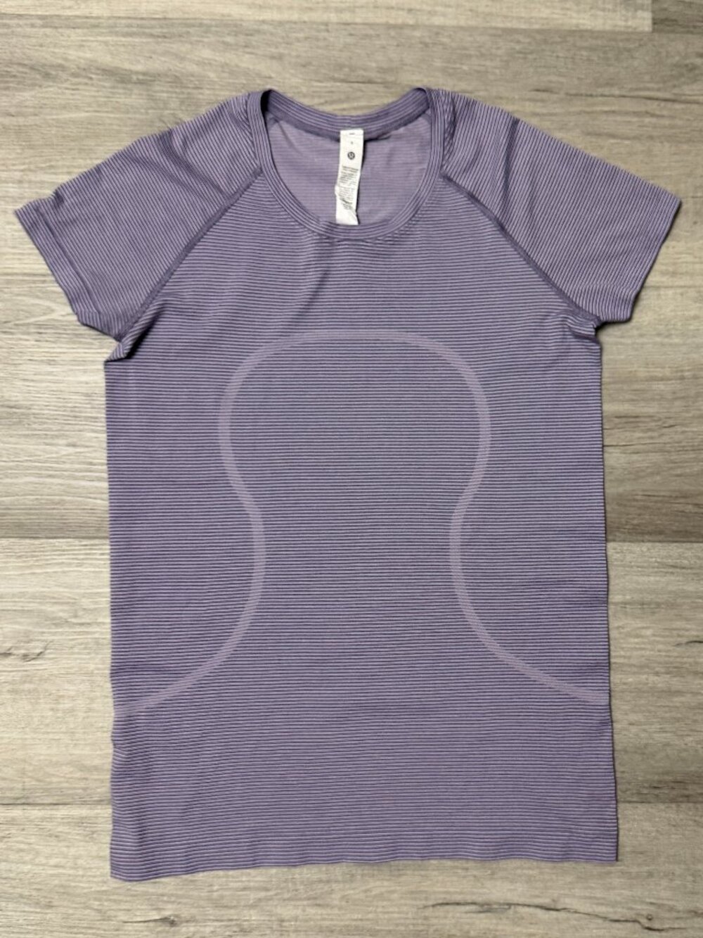 LULULEMON Swiftly Tech Short Sleeve Crew T-Shirt Size 8 Purple Hyper Stripe Run